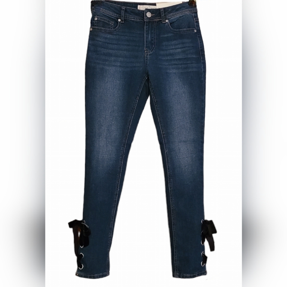 NWT Cato est.1946 size 2P blue denim jeggings